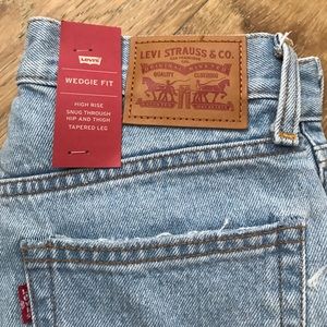 Wedgie Fit Levi’s Jeans Size 26